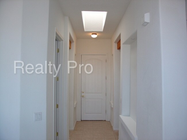 Building Photo - 620 3rd Ave NW