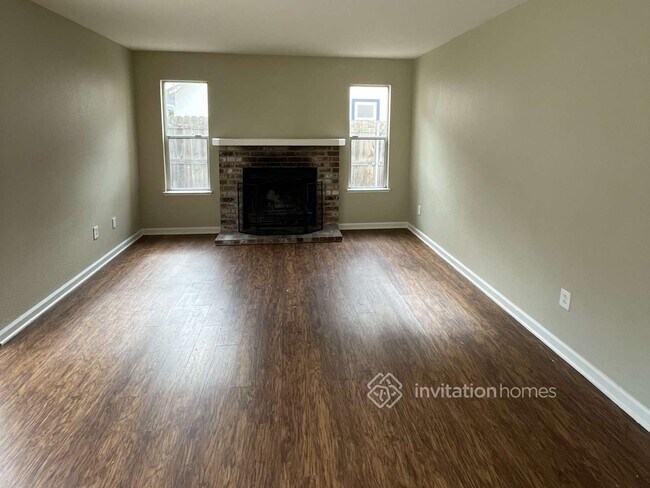 Foto del edificio - 644 Hovey Way