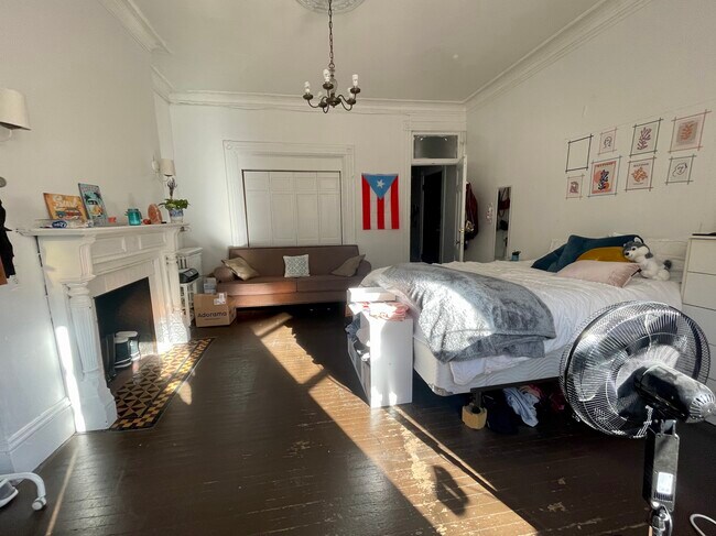 Edificio principal - 73 Westland Ave