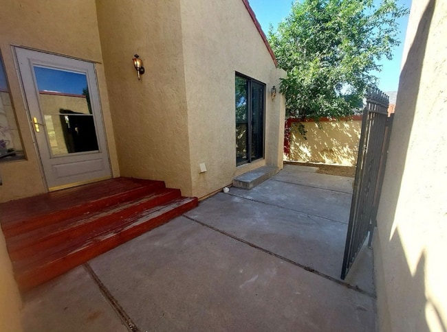 Foto del edificio - 381 1/2 Ridge View Dr
