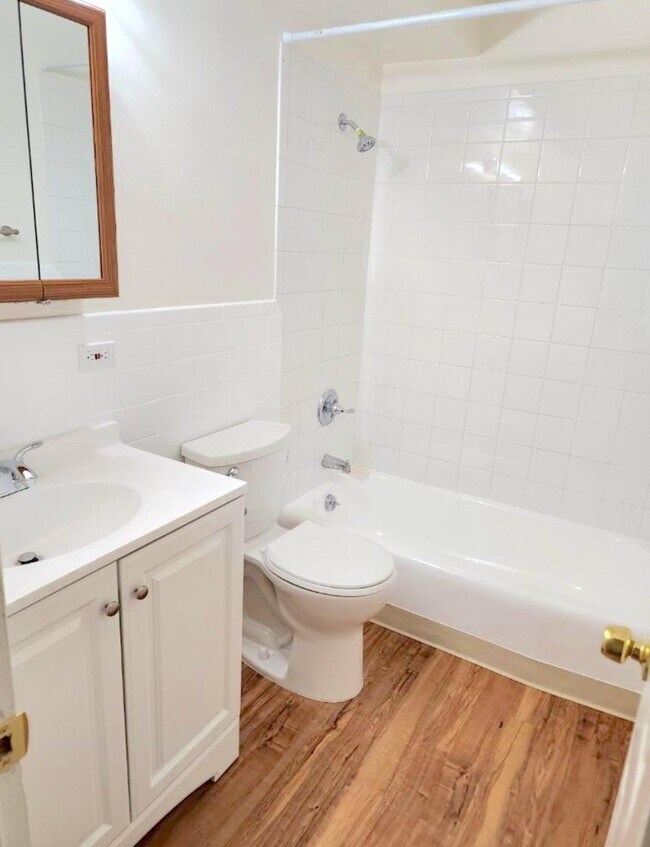 Foto del edificio - 1375 Everett Ct