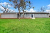 Primary Photo - 309 E Huitt Ln