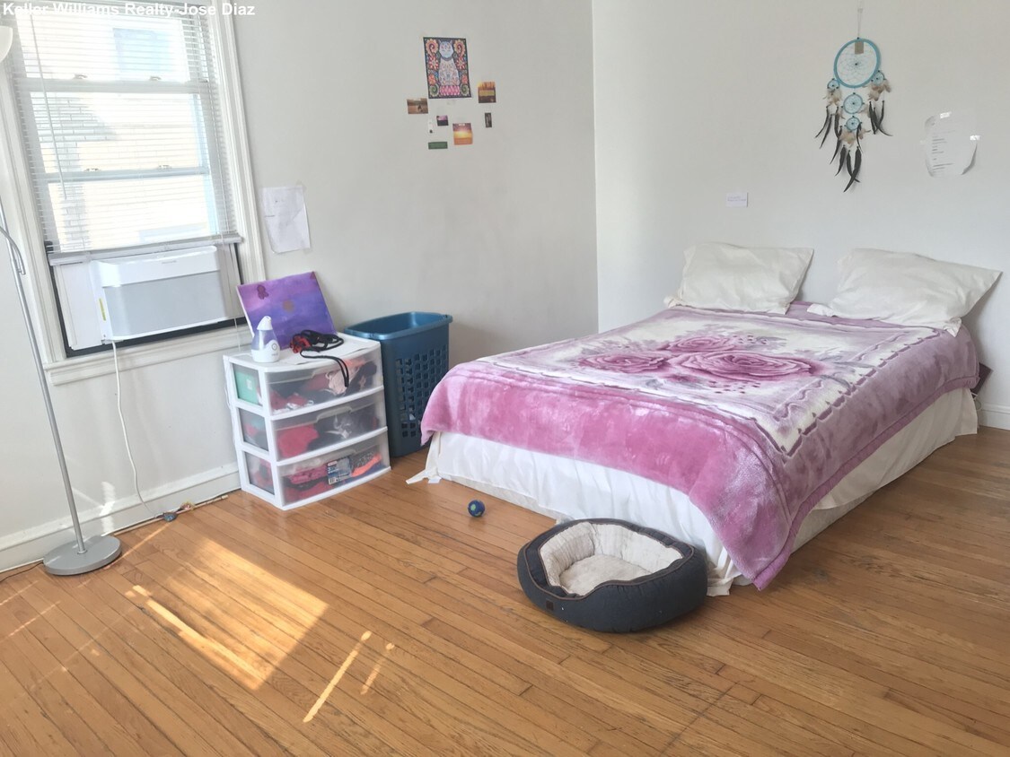 167 Norwood Ave, Cranston, RI 02905 Apartments in Cranston, RI