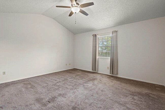 Building Photo - 85 E Caldwood Dr