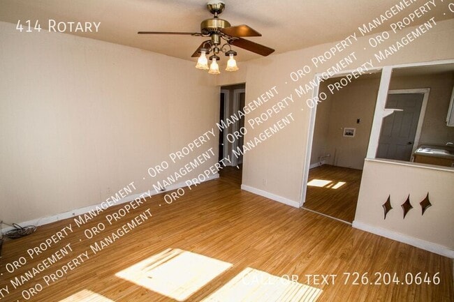 Building Photo - Cozy 2 Br/1 Ba Home Near At&t Center