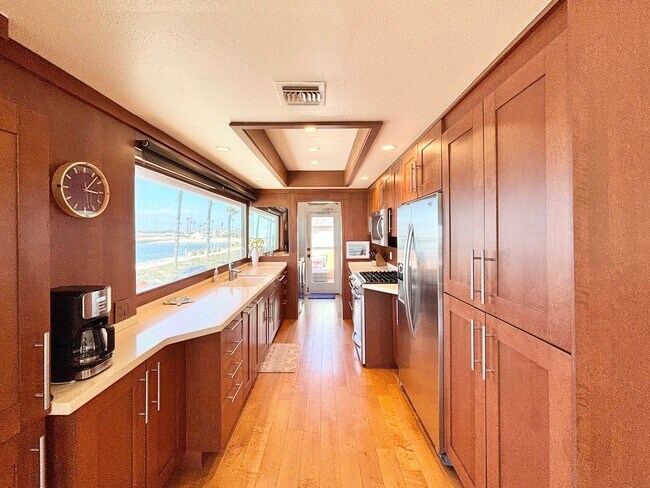 Building Photo - 2524O- Amazing Waterfront | FURNISHED