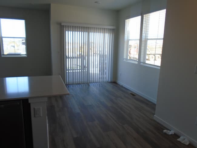 Building Photo - 5395 Euclid Dr