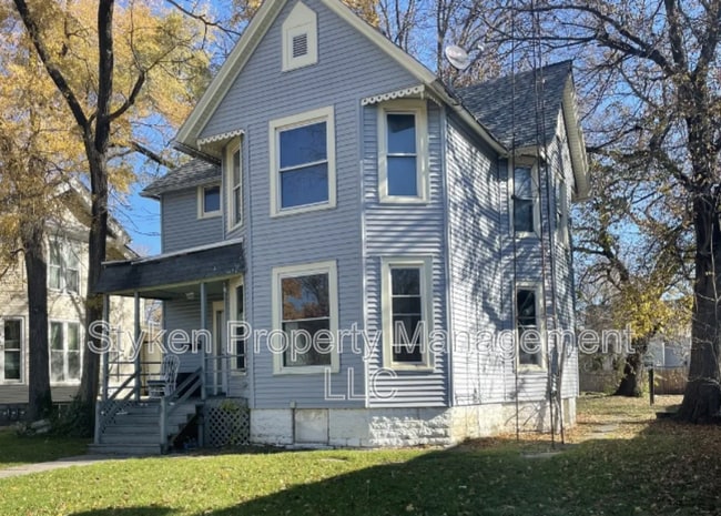 Building Photo - 464 S Harrison Ave