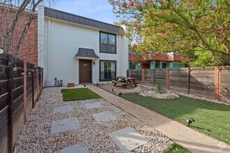 Building Photo - 5807 Coventry Ln