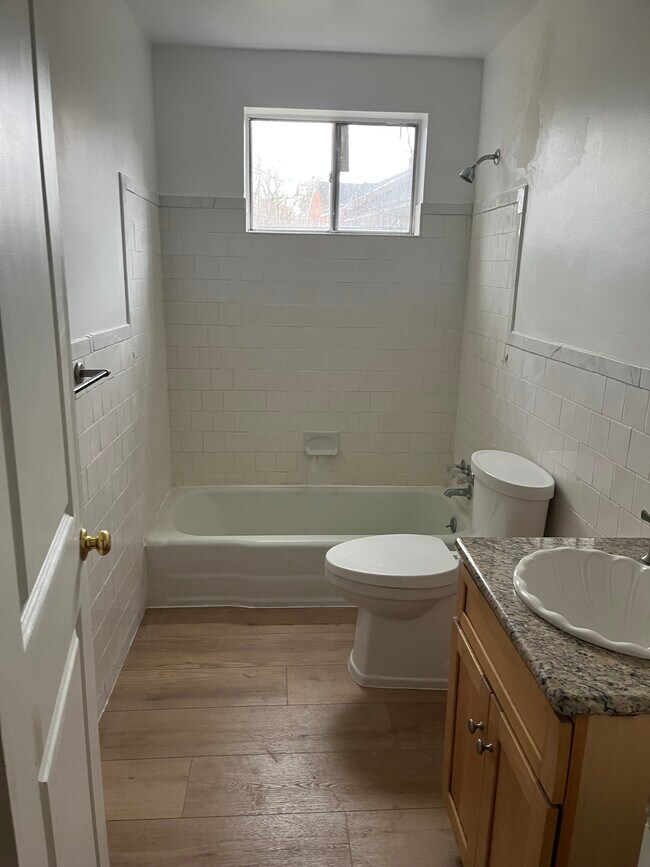 Baño - 1005 Cedarcroft Rd