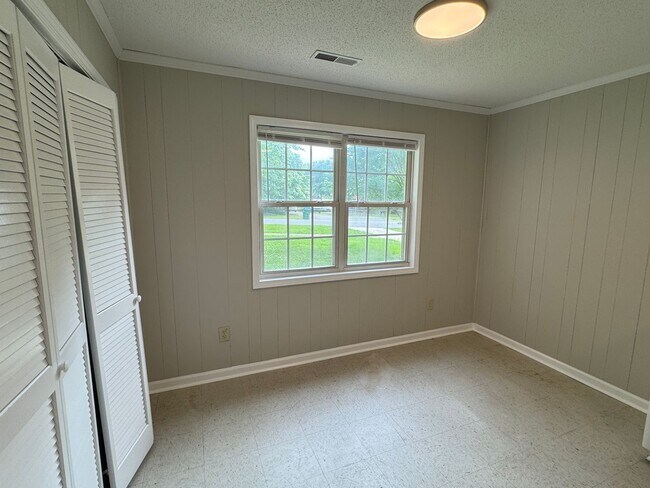Foto del edificio - 313 E. Washington Ave. Duplex