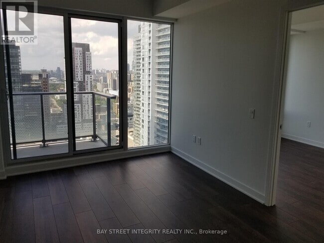 Building Photo - 125 Blue Jays Way