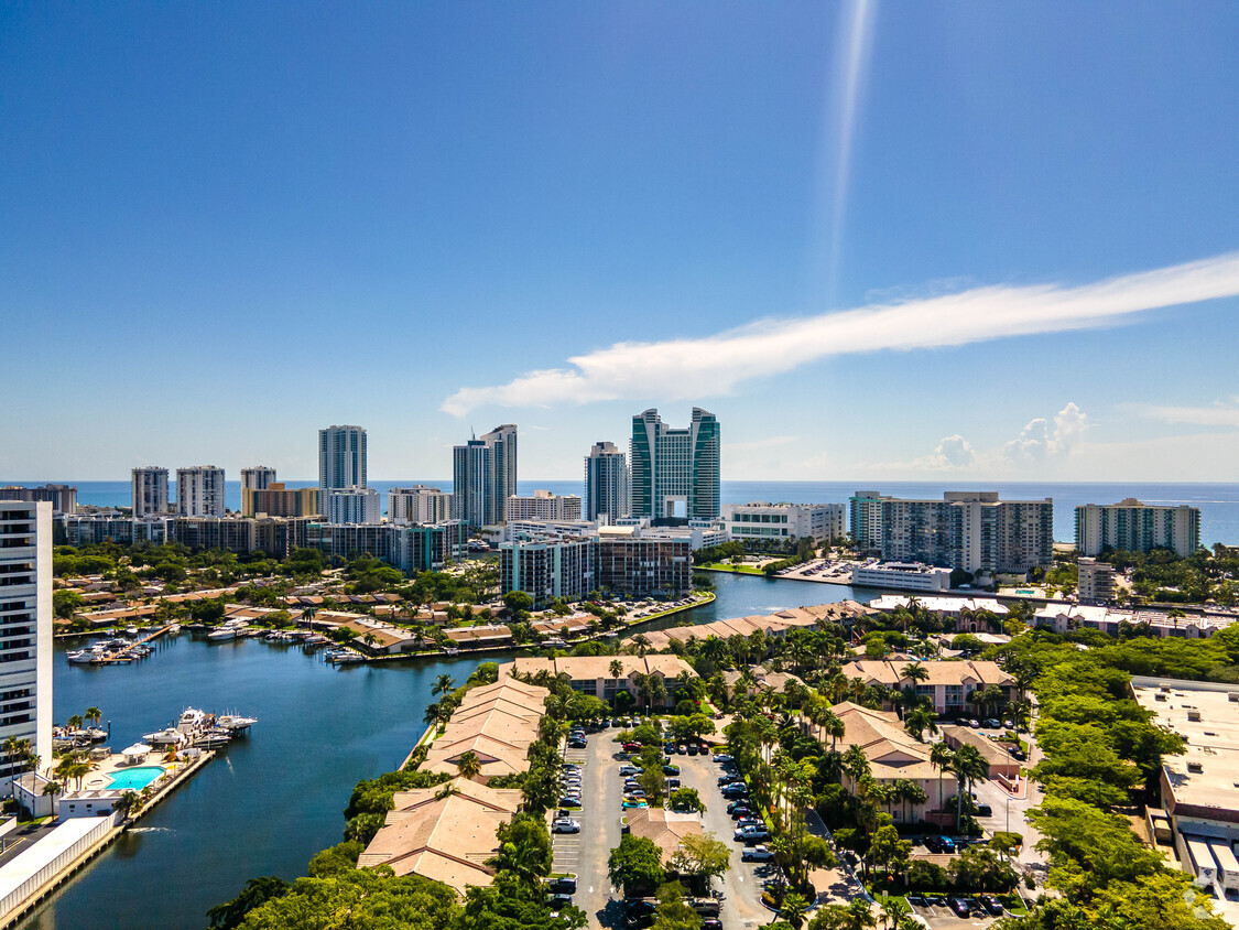 Foto principal - Ocean Reef at Seawalk Pointe Apartments