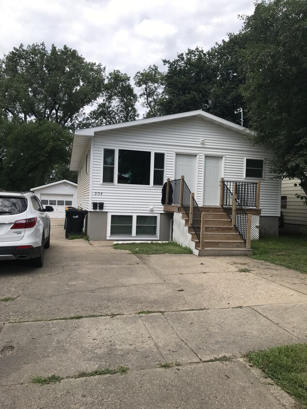 904 N 13th St; Bismarck, ND 58501 House Rental in Bismarck, ND