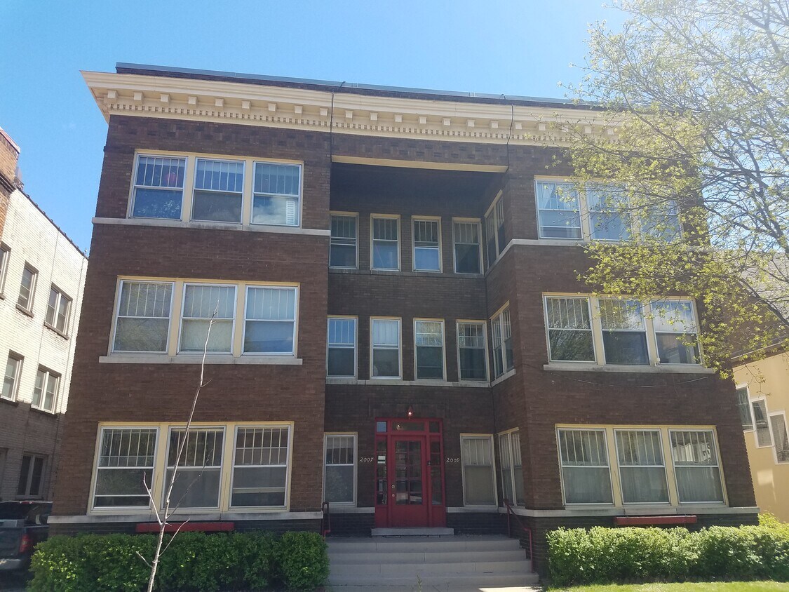2007 Aldrich Ave S Unit 6, Minneapolis, MN 55405 Apartments in