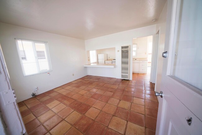 Building Photo - 741 Wave Crest Ct