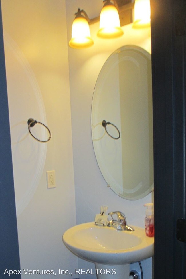 Foto del edificio - 2 br, 2.5 bath House - 1826 Isabelle Ln