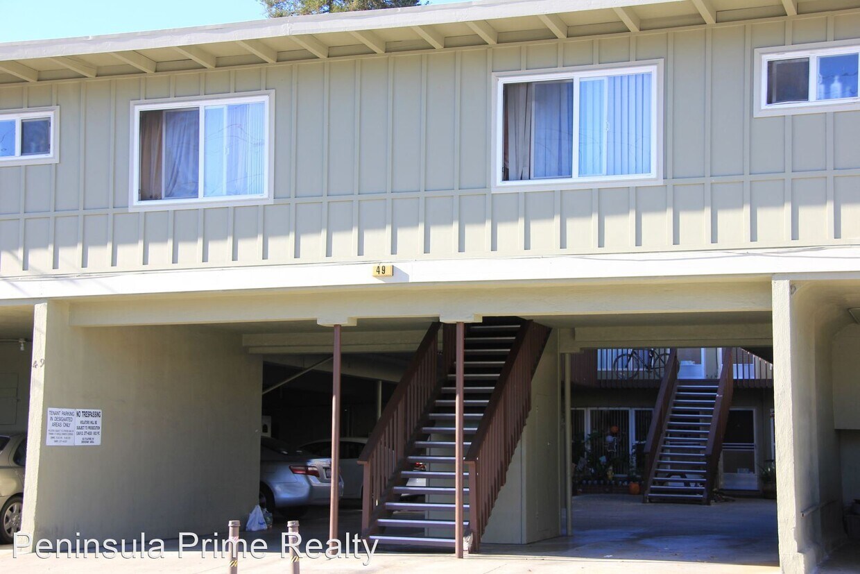 Primary Photo - 49 E 40th Ave