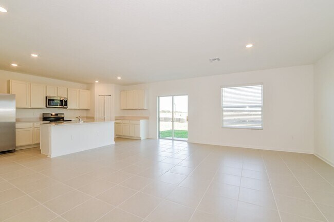 Foto del edificio - 4061 Old Ml Rd