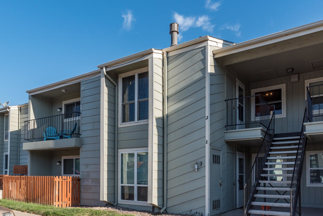 2330 E Fremont Ave, Centennial, CO 80122 Condo for Rent in Centennial