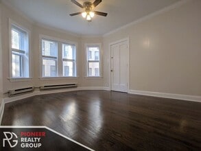 Building Photo - 3817 N Greenview Ave