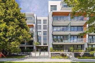 Building Photo - 5168 Cambie St
