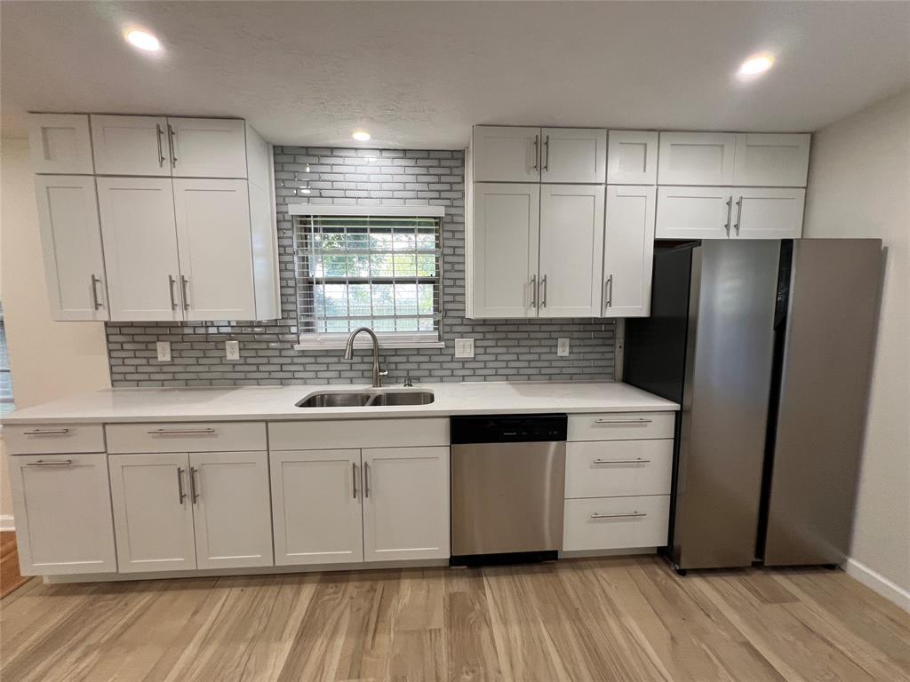 Primary Photo - 13434 Melcher Dr