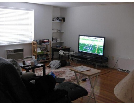 Foto del edificio - 52 Colborne Rd