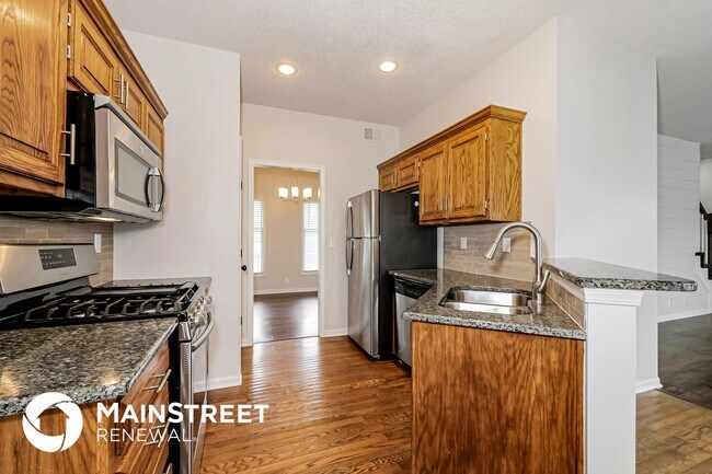 Building Photo - 14620 Shamrock Way