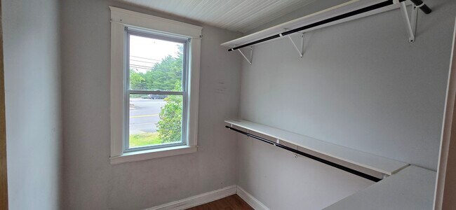 Building Photo - 71 S Quinsigamond Ave