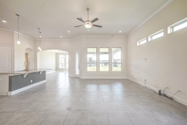 Building Photo - 19807 Laguna Hills Ct