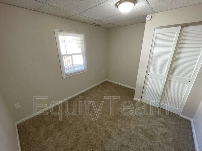 Foto del edificio - 3941 Webster Ave