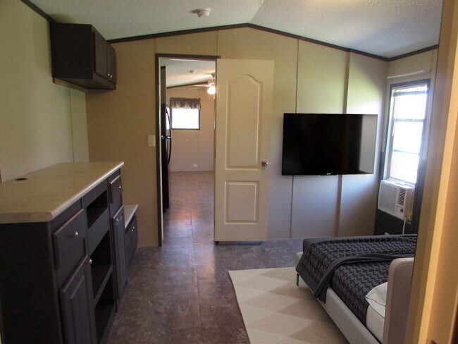 Building Photo - 111 Cherylton Dr