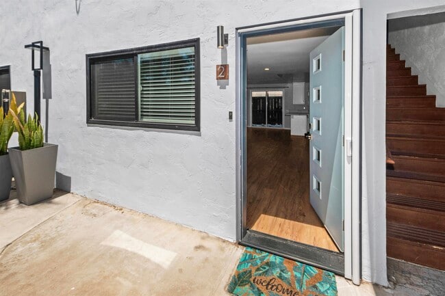 Building Photo - 810 G Ave