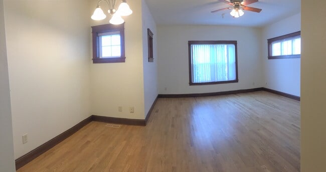 Living Room - 923 Iowa Ave