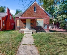 Building Photo - 5075 Eastlawn St