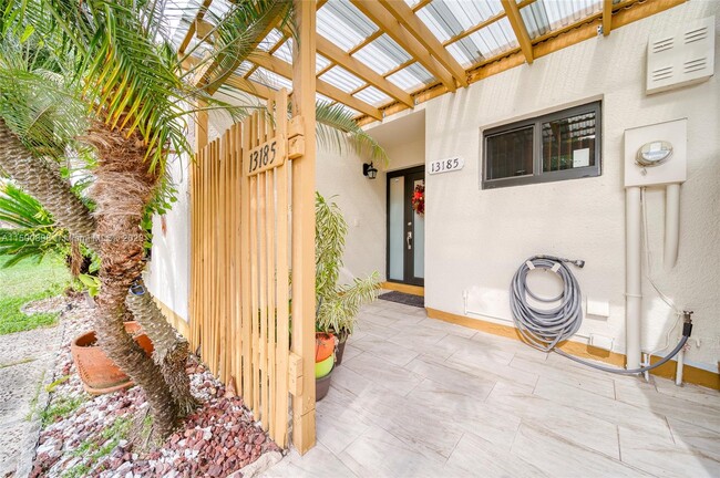 Foto del edificio - 13185 SW 11th Ln Cir