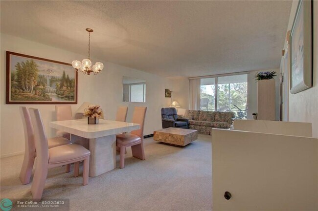 Foto del edificio - 4550 NW 18th Ave