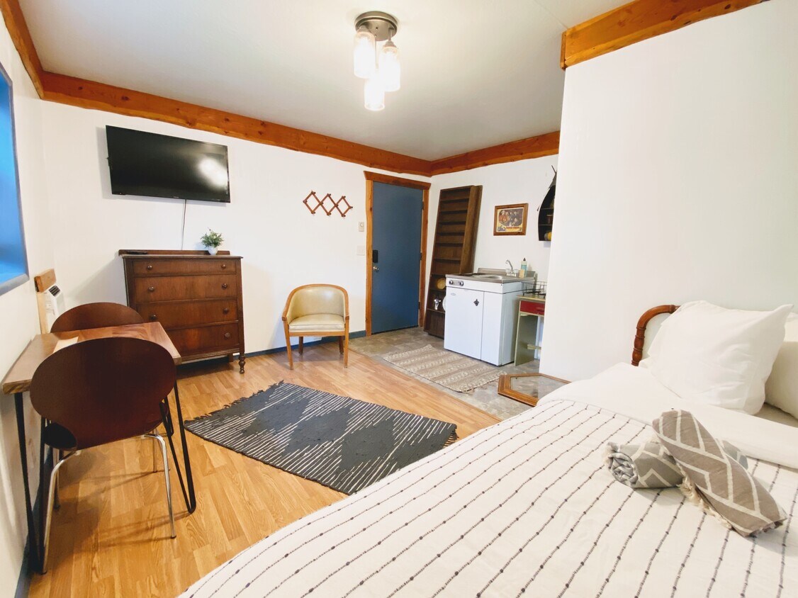 14871 Mt Hwy 35, Bigfork, MT 59911 House Rental in Bigfork, MT