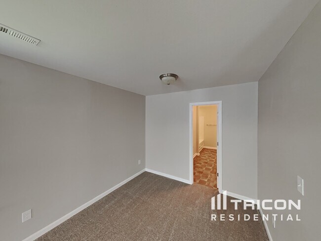 Foto del edificio - 6602 Transon Ct