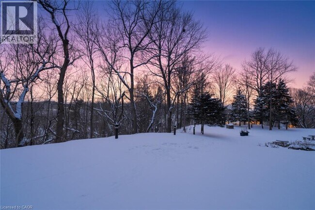 Photo du bâtiment - 1770 Main St W