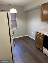 Building Photo - 213 Allens Ln