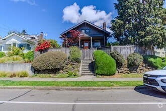 Building Photo - 3002 NW 65th St