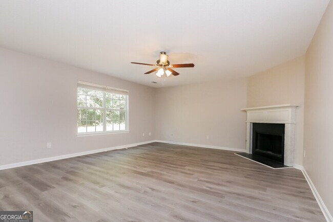 Foto del edificio - 62 Lake Crossing Ct