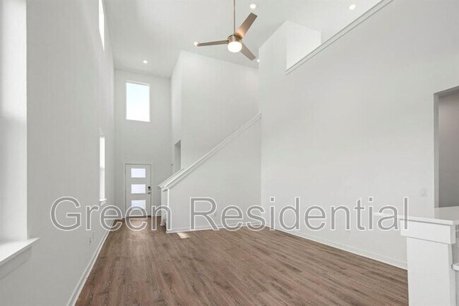 Foto del edificio - 7911 Linda Michelle Ln