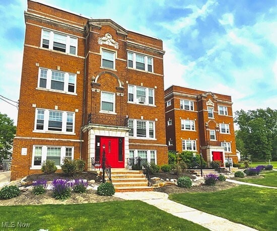 Primary Photo - 1425 Waterbury Rd