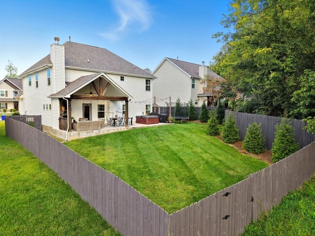 Building Photo - West Knoxville 37923 - 5 bedroom, 3 bath h...