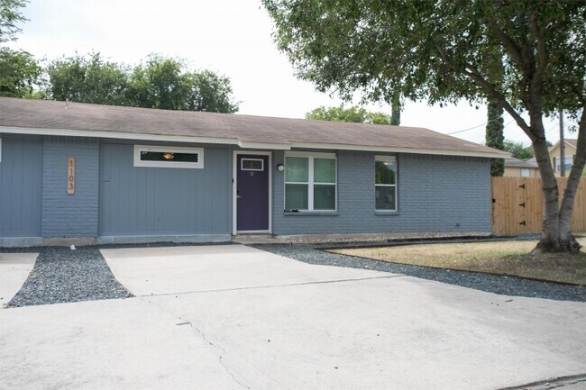 Foto del edificio - 1103 Booker Ave