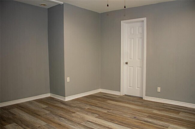 Foto del edificio - 5302 Anzio Rd