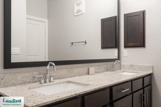 Foto del edificio - 4300 Cromwell Dr
